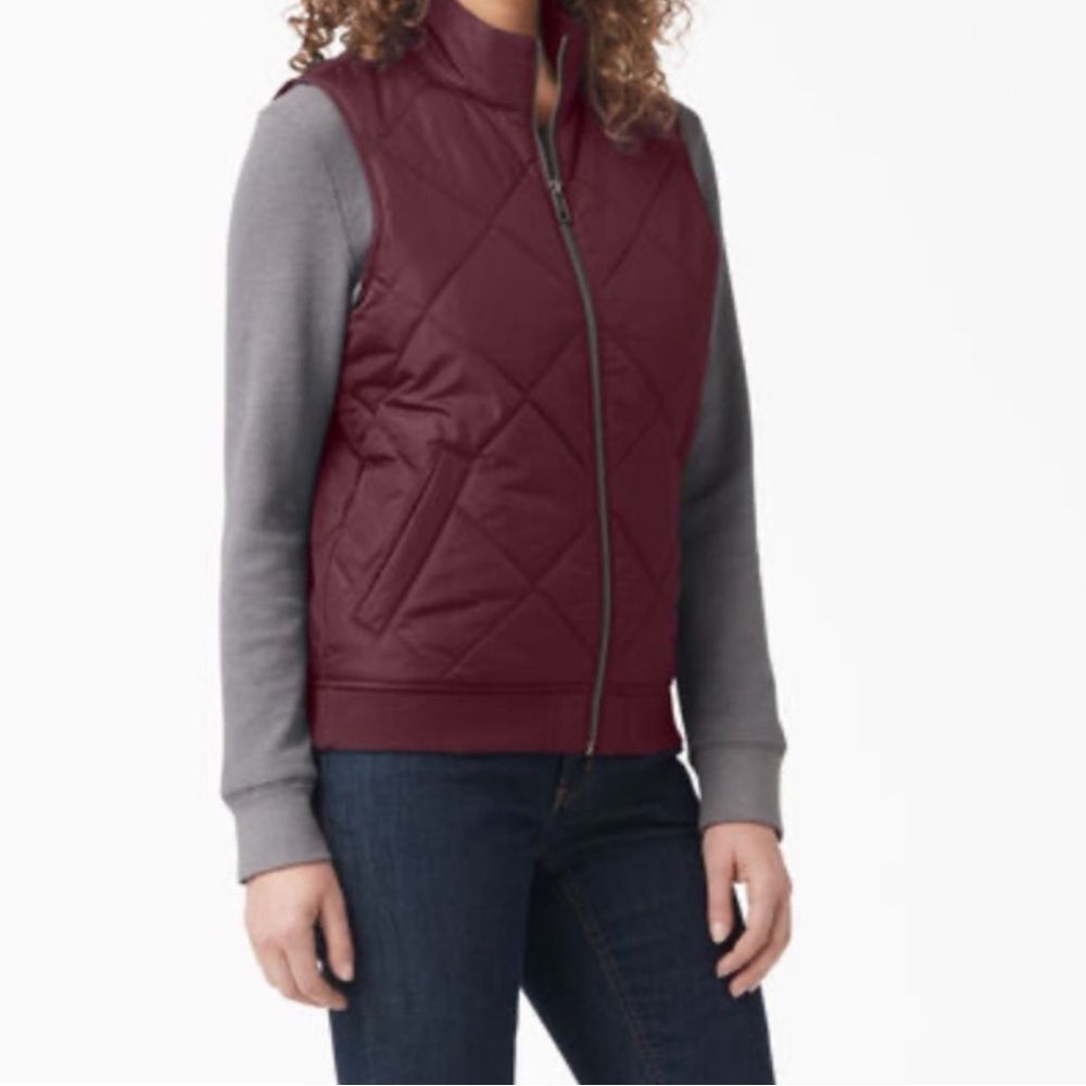 Dickies women’s quilted‎ insulated vest Maroon and grey Medium water repe…